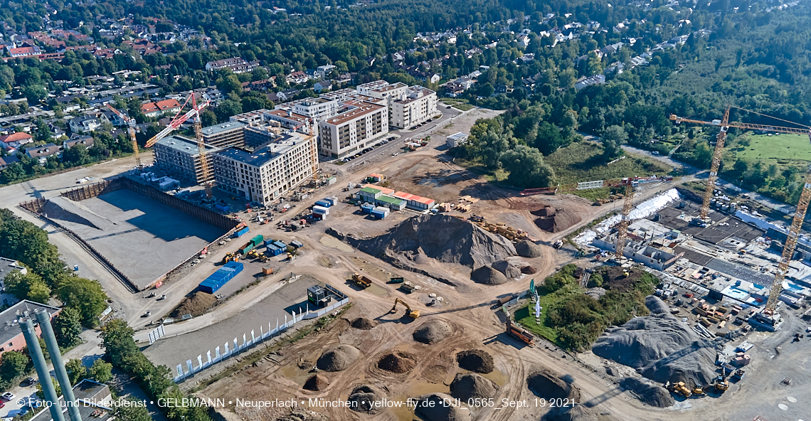 19.09.2021 - Aktuelle Luftbilder aus dem Alexisquartier und Pandion Verde in Neuperlach in München